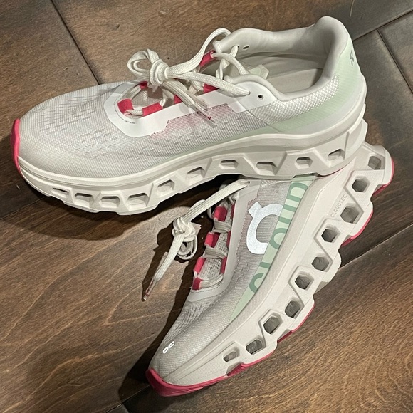 ON CLOUDMONSTER WOMEN sneakers - Picture 12 of 16